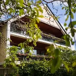 Bio-weingut Staffelter Hof Casa de Campo
