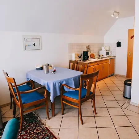 Bio-weingut Staffelter Hof Kır Evi