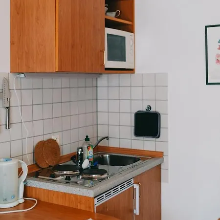 Bio-weingut Staffelter Hof Kır Evi