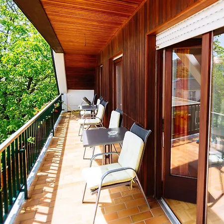 Bio-weingut Staffelter Hof *