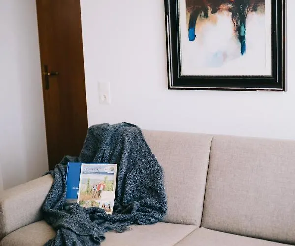 Bio-weingut Staffelter Hof Летний дом Креф