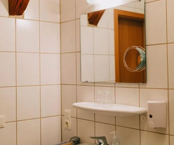 Bio-weingut Staffelter Hof *