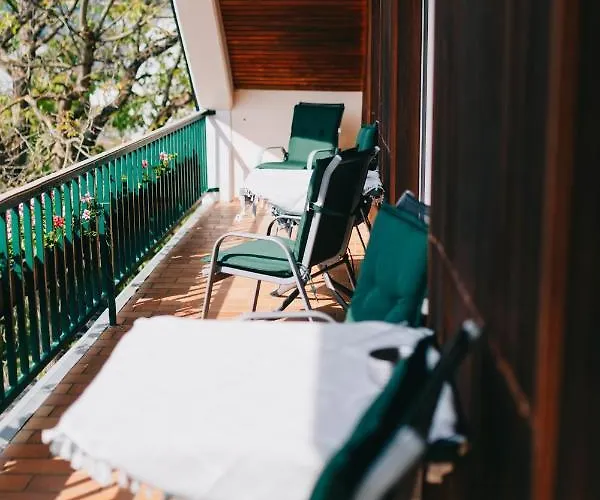 Bio-weingut Staffelter Hof Casa de Campo