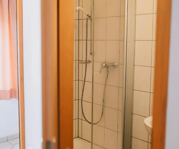 Bio-weingut Staffelter Hof *